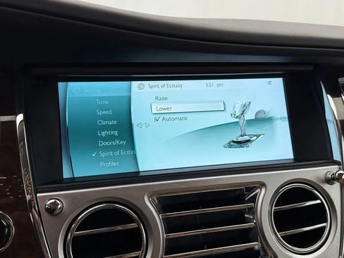 Used 2016 Rolls-Royce Wraith RWD image 21