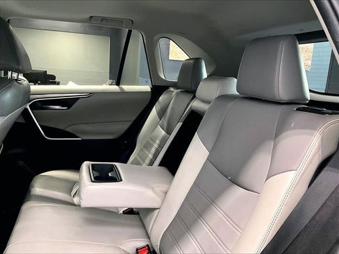 Used 2022 Toyota RAV4 XLE Premium image 24