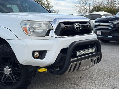 Used 2014 Toyota Tacoma PreRunner w/ SR5 Package image 3