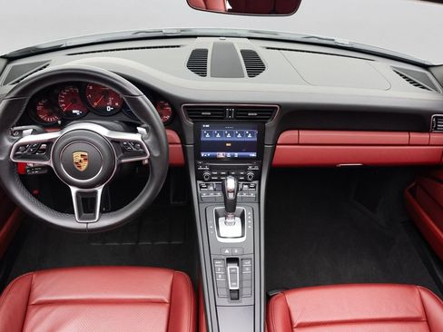 Used 2018 Porsche 911 Targa 4S AWD/4WD image 23