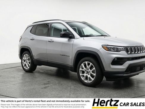 Used 2025 Jeep Compass Limited AWD/4WD image 1