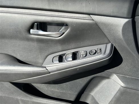 Used 2023 Nissan Sentra SV w/ All-Weather Package image 32