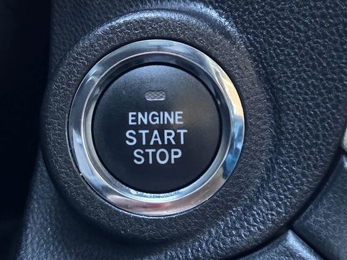 Used 2025 Subaru Outback Limited image 31