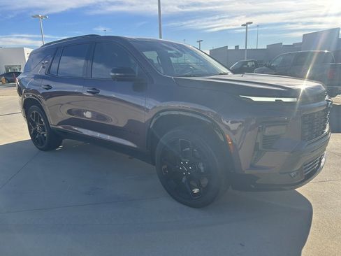 Used 2024 Chevrolet Traverse RS w/ LPO, Floor Liner Package image 13