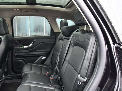 Used 2026 Lincoln Corsair Premiere image 21