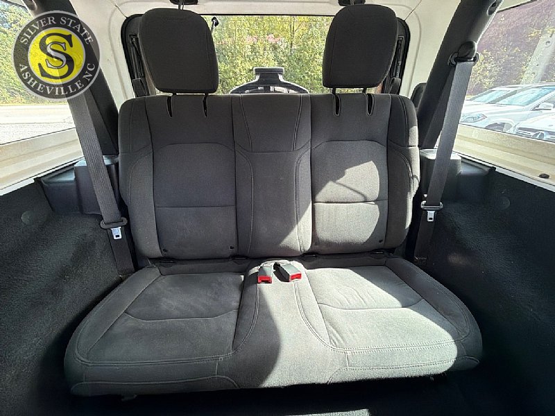 Used 2019 Jeep Wrangler Sport AWD/4WD image 18
