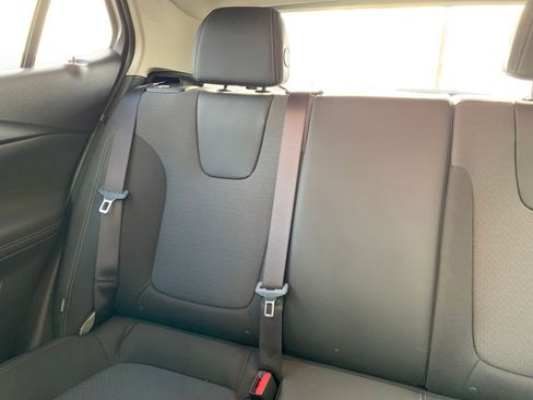 Used 2025 Buick Encore GX Preferred image 37