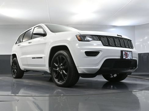 Used 2021 Jeep Grand Cherokee Laredo X AWD/4WD image 56