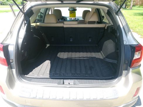 Used 2015 Subaru Outback 2.5i Limited AWD/4WD image 12