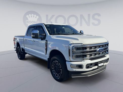 Used 2024 Ford F250 Platinum w/ FX4 Off-Road Package AWD/4WD image 18