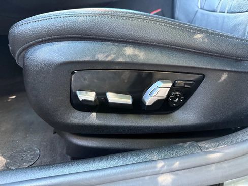 Used 2018 BMW 530e image 11