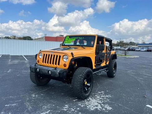 Used 2012 Jeep Wrangler Unlimited Rubicon w/ Connectivity Group image 1
