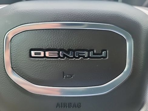 Used 2025 GMC Sierra 2500 Denali w/ Technology Package AWD/4WD image 37