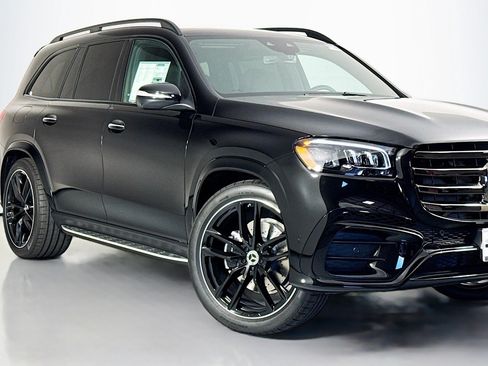 New 2026 Mercedes-Benz GLS 580 4MATIC image 14