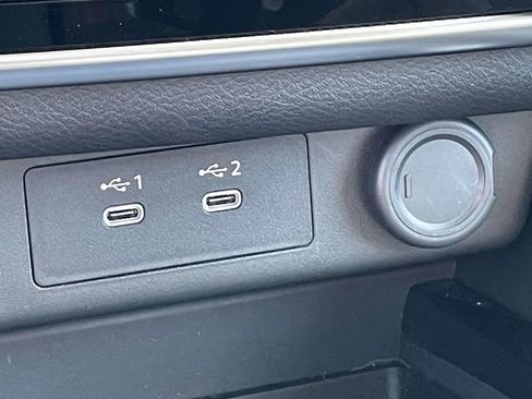 Used 2024 Nissan Rogue S image 26