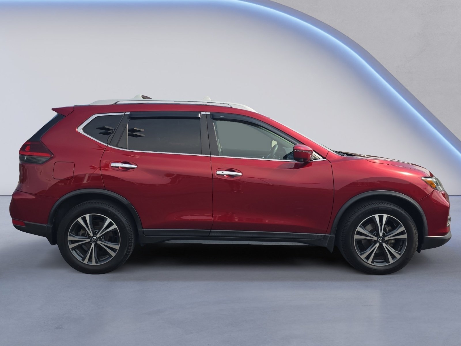 Used 2020 Nissan Rogue SV w/ Sun & Sound Touring Package FWD image 7