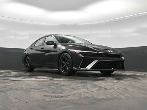 Certified 2025 Hyundai Elantra N Line image 30