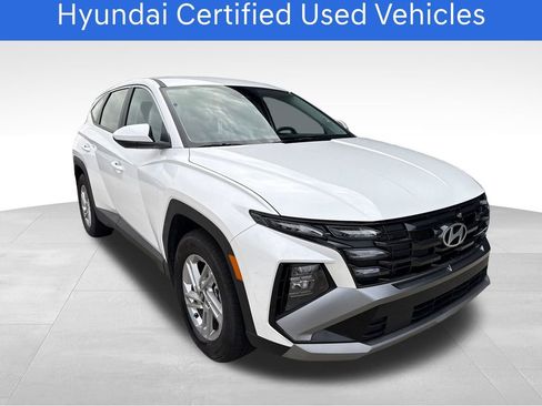 Certified 2025 Hyundai Tucson SE FWD image 3