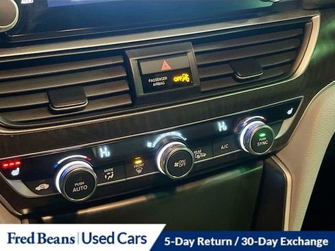 Used 2020 Honda Accord EX image 15