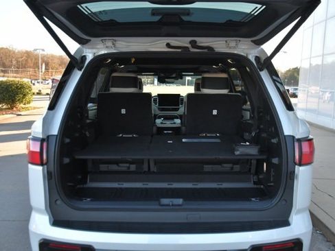 Used 2024 Toyota Sequoia Capstone image 9