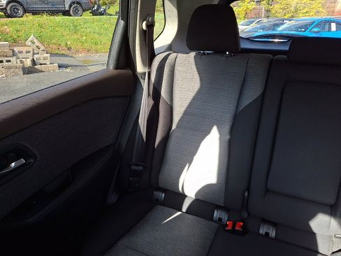 Used 2021 Nissan Rogue SV image 18