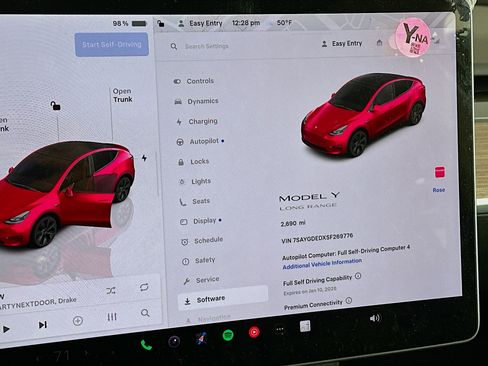 Used 2025 Tesla Model Y Long Range image 17