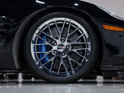 Used 2009 Chevrolet Corvette ZR1 w/ Preferred Equipment Group RWD image 41