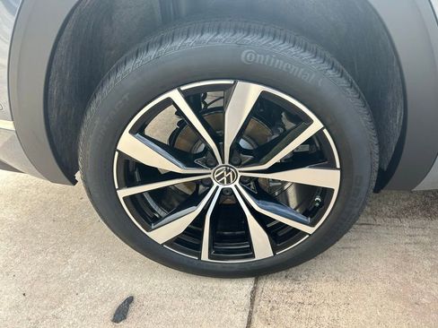 New 2026 Volkswagen Atlas Cross Sport SEL Premium R-Line AWD/4WD image 26