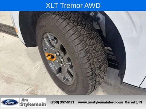 Used 2023 Ford Maverick Tremor w/ Tremor Off-Road Package AWD/4WD image 2