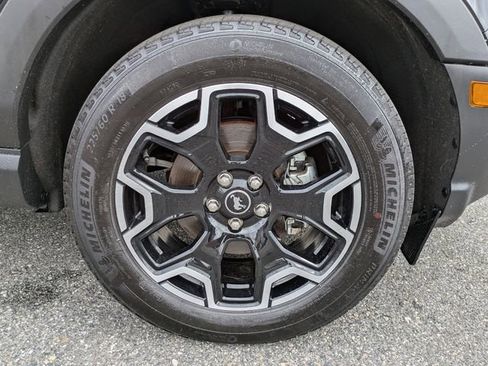 Certified 2025 Ford Bronco Sport Outer Banks w/ Outer Banks Tech Package+ AWD/4WD image 11