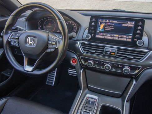 Used 2018 Honda Accord Sport image 23
