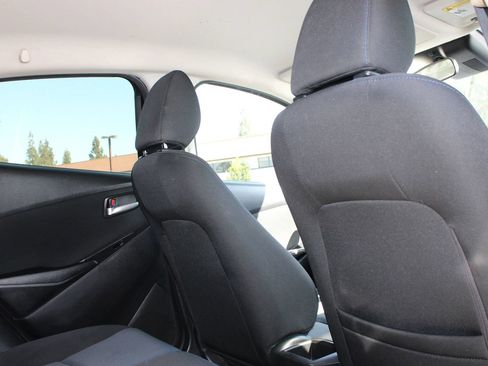Used 2018 Toyota Yaris iA FWD image 8