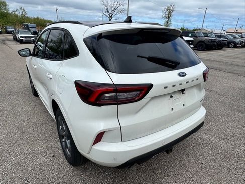 Used 2024 Ford Escape ST-Line w/ Tech Pack #1 AWD/4WD image 3