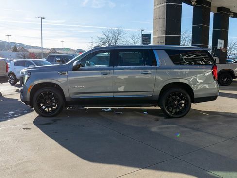 New 2026 GMC Yukon XL Elevation w/ Elevation Premium Package image 4