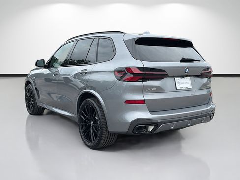 New 2026 BMW X5 xDrive40i w/ M Sport Package AWD/4WD image 5