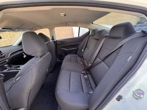 Used 2025 Nissan Altima 2.5 S FWD image 8