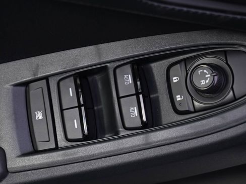 Certified 2025 Subaru Crosstrek 2.0i Premium image 22