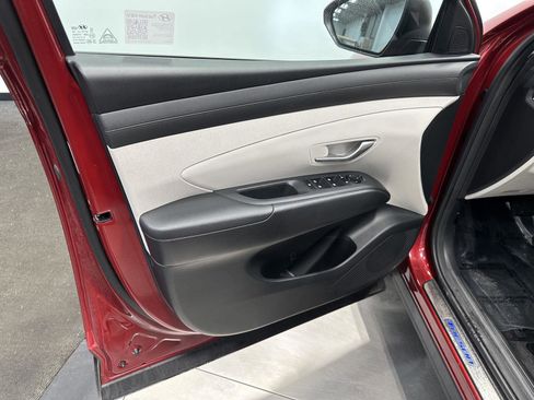 Certified 2025 Hyundai Tucson SEL image 12