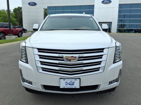 Used 2016 Cadillac Escalade Platinum AWD/4WD image 8
