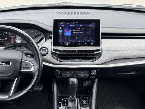 Used 2022 Jeep Compass Latitude w/ Convenience Group image 16