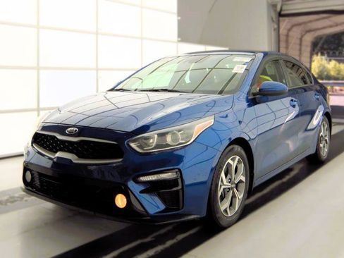 Used 2020 Kia Forte LXS FWD image 5