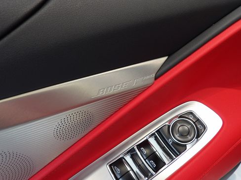 Used 2023 Chevrolet Corvette Stingray Preferred Conv w/ Z51 Performance Package RWD image 9