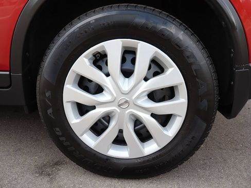 Used 2016 Nissan Rogue S AWD/4WD image 41