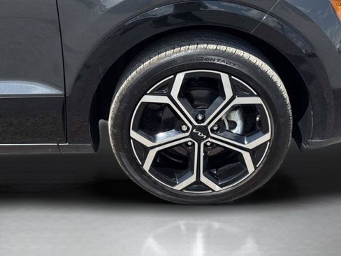 Used 2023 Kia Niro EX Touring FWD image 9
