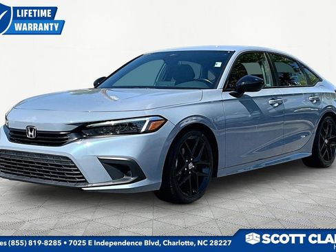 Used 2024 Honda Civic Sport image 3