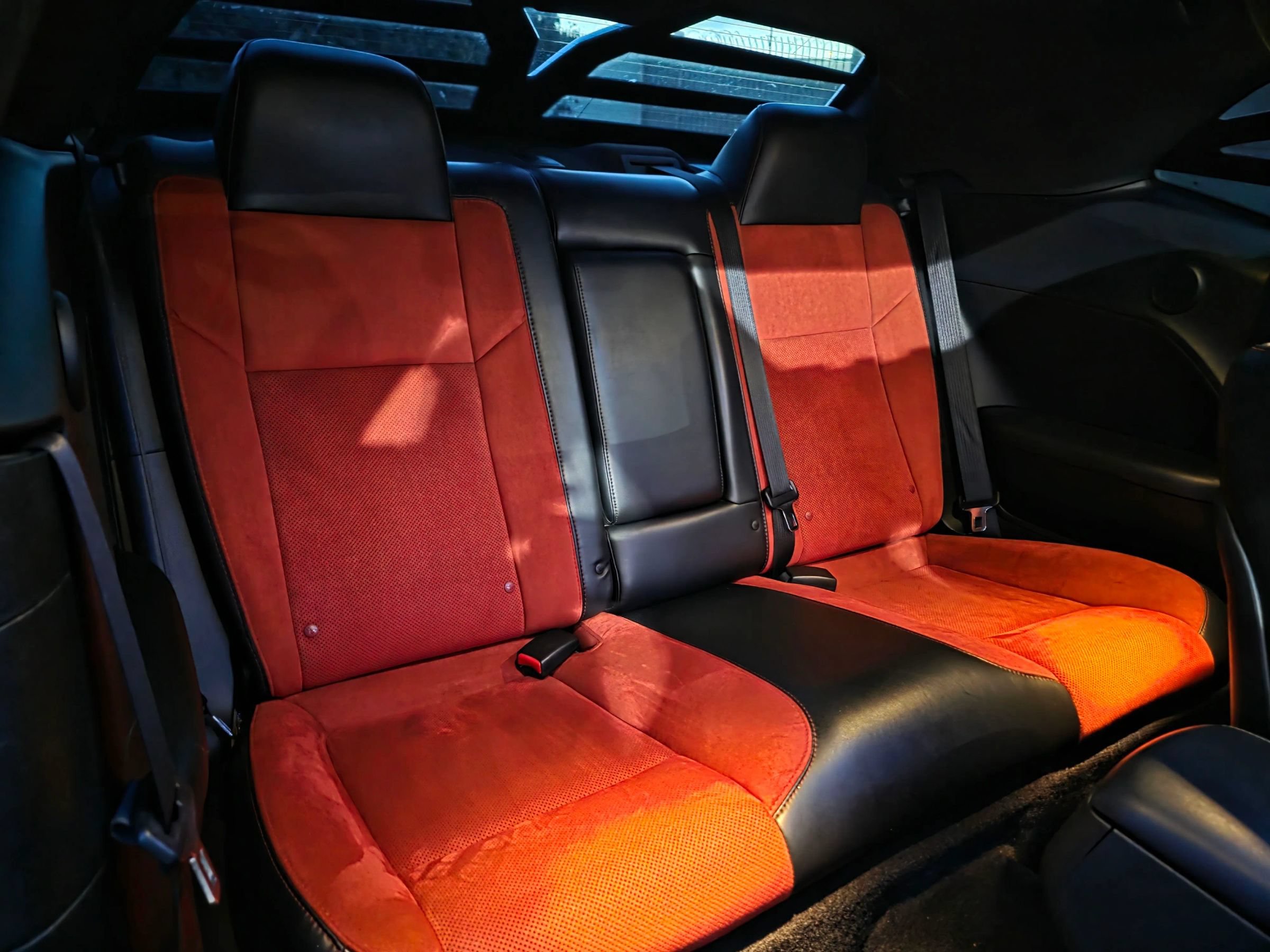 Used 2016 Dodge Challenger R/T Scat Pack w/ Leather Interior Group RWD image 22