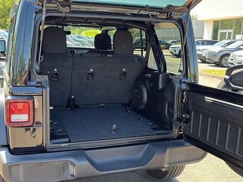 Used 2022 Jeep Wrangler Unlimited Sport w/ Sun And Sound Package AWD/4WD image 23