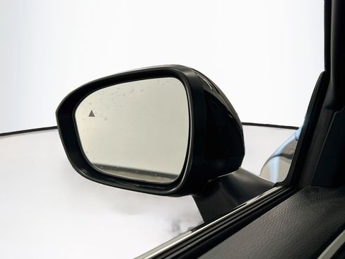 Used 2025 Mitsubishi Outlander SE AWD/4WD image 16