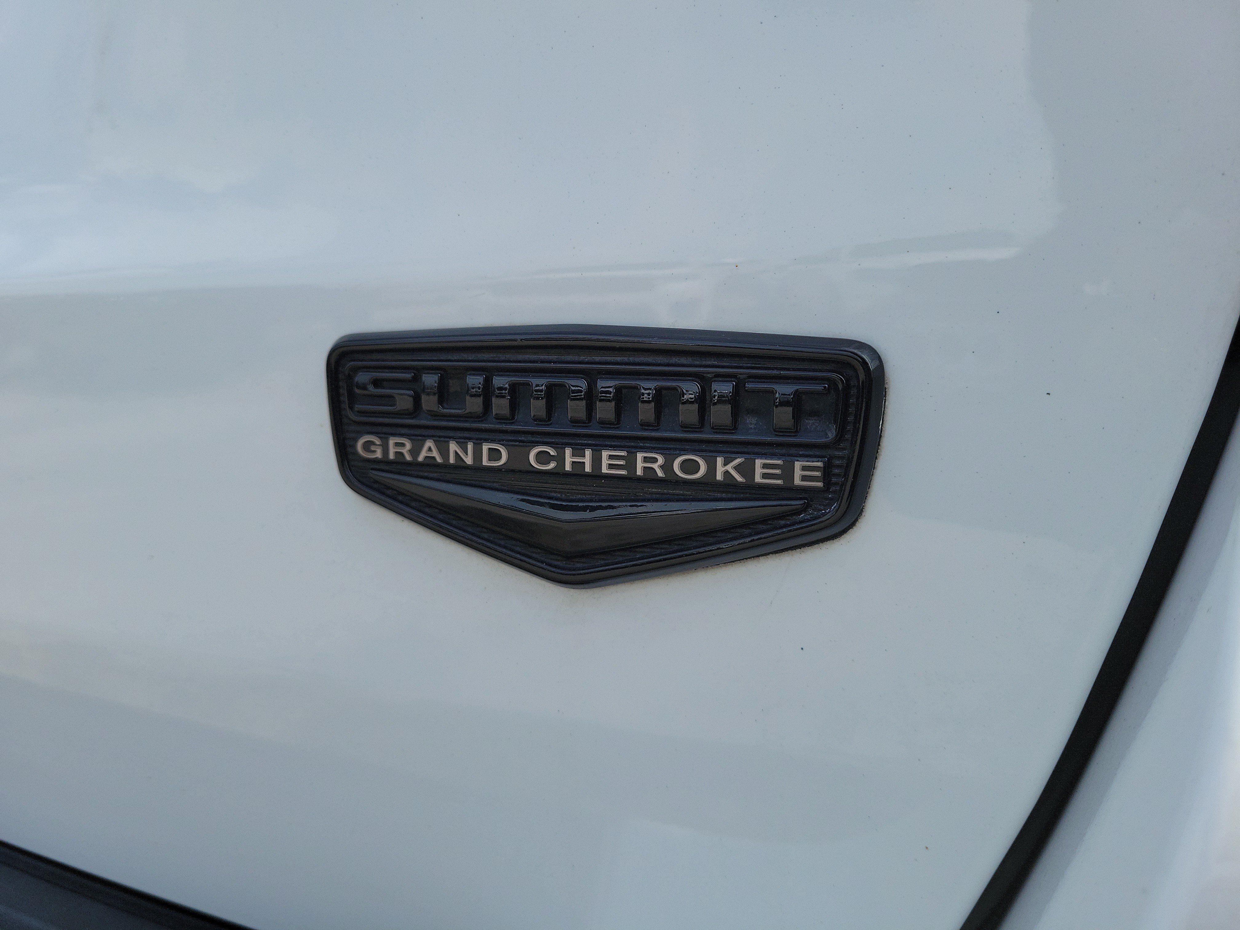 Used 2014 Jeep Grand Cherokee Summit AWD/4WD image 8