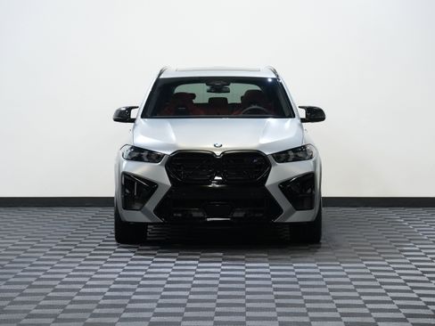 Used 2025 BMW X5 M Competition w/ Executive Package image 4